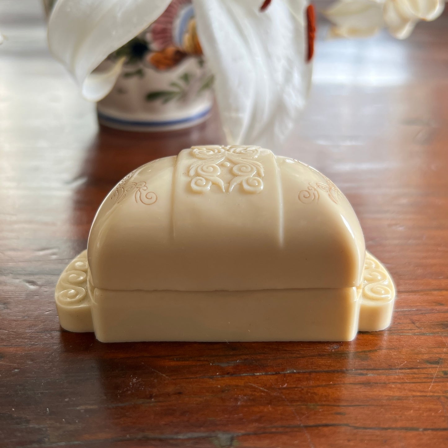 Art Deco Celluloid Ring Box in Cream with Blue Velvet Lining