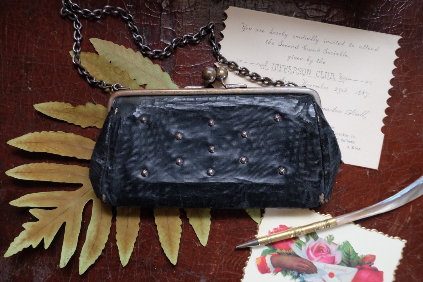 Victorian Kiss Lock Purse