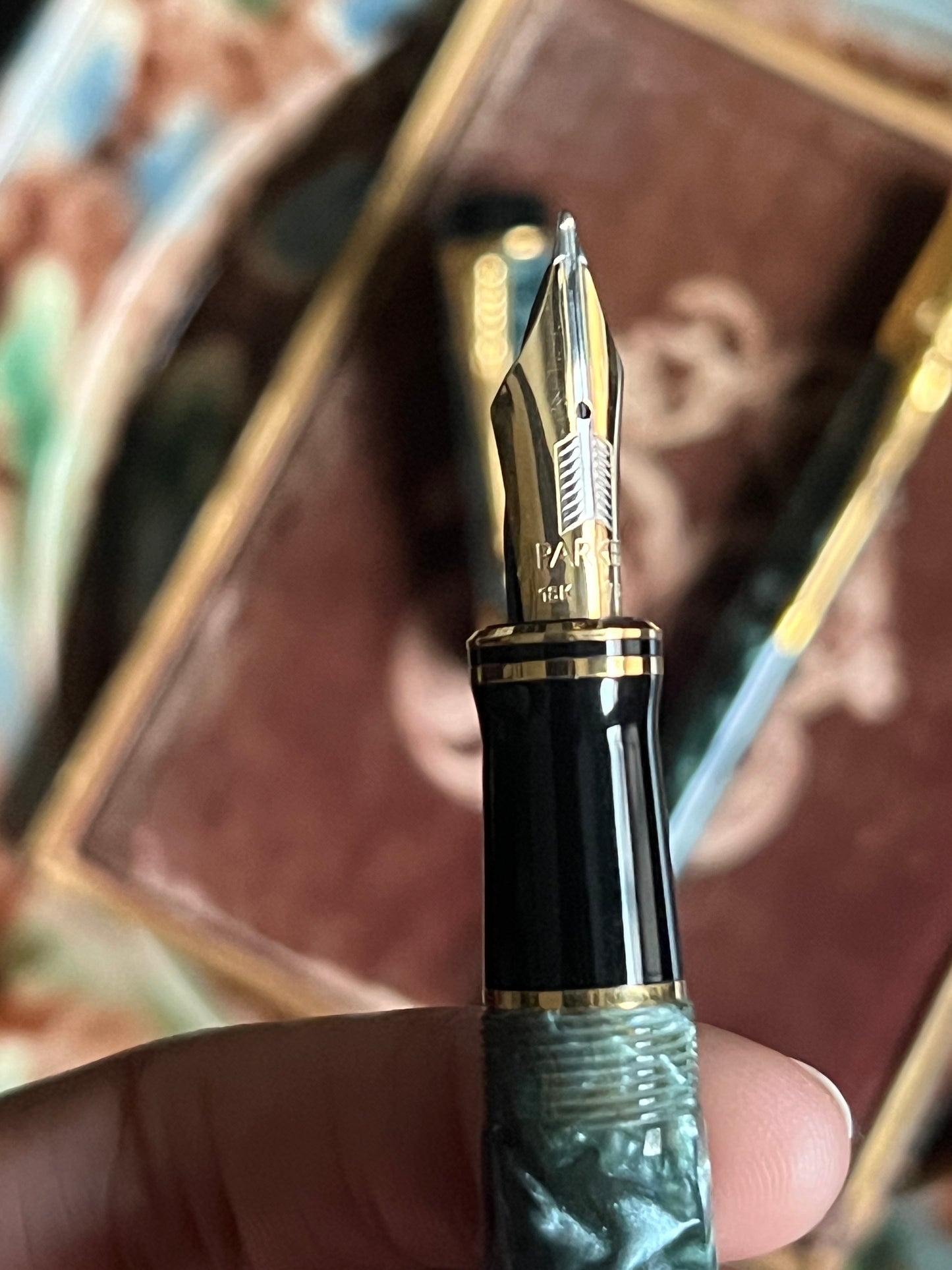 Parker Duofold Fountain Pen Set in Marble Green 18kt Gold M Nib