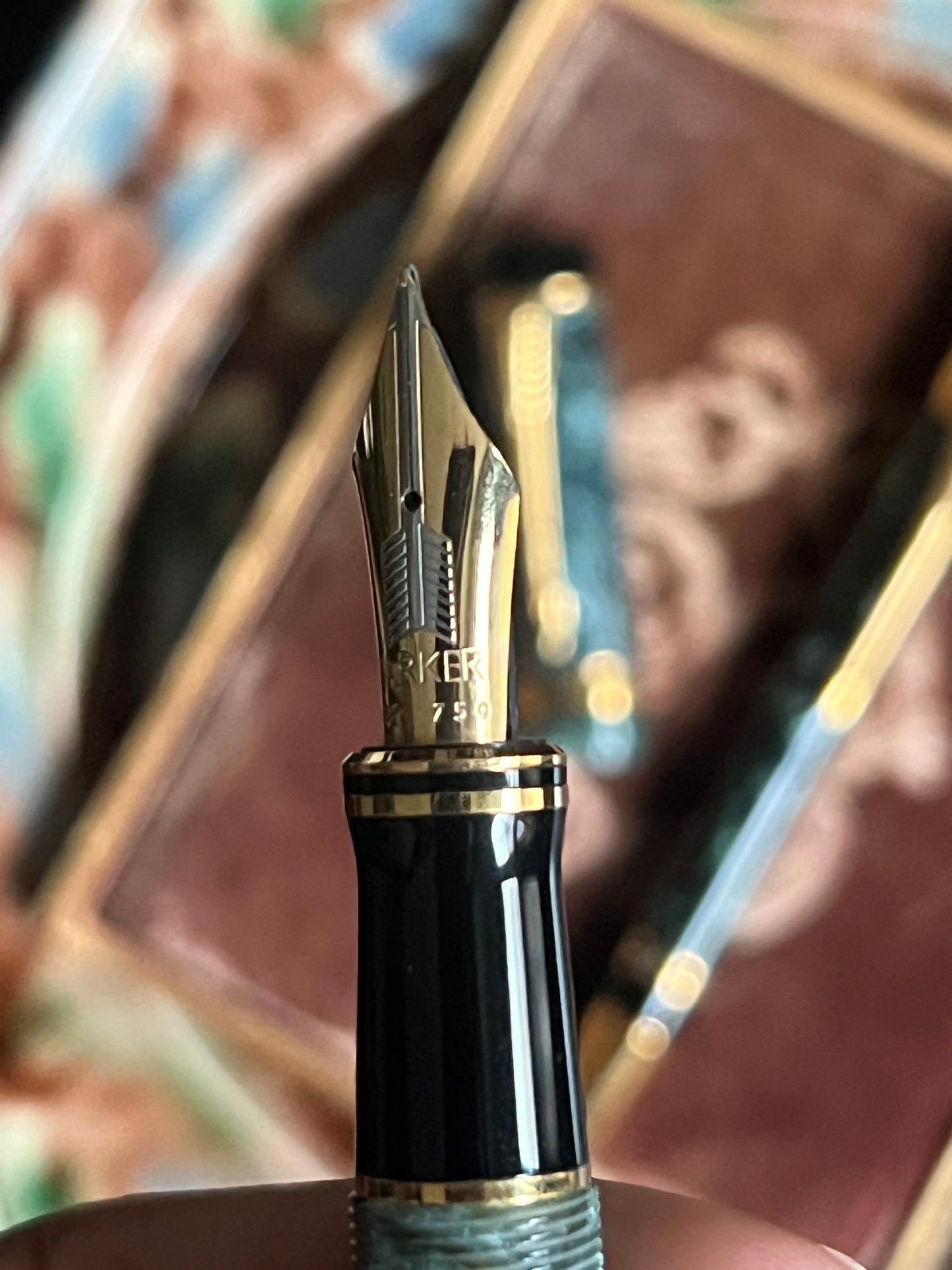 Parker Duofold Fountain Pen Set in Marble Green 18kt Gold M Nib