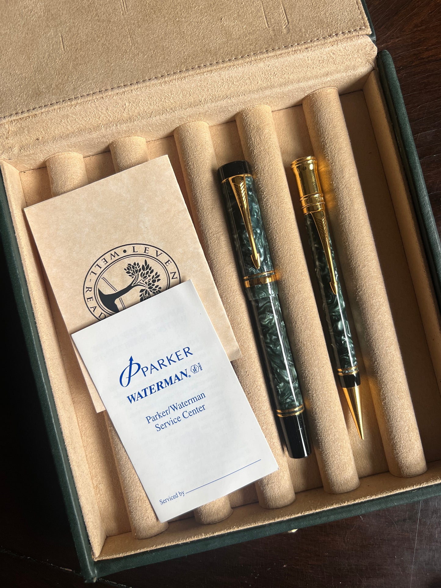 Parker Duofold Fountain Pen Set in Marble Green 18kt Gold M Nib