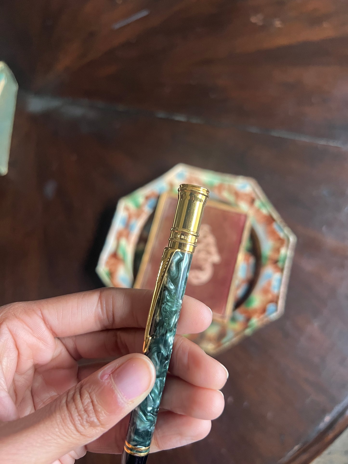 Parker Duofold Fountain Pen Set in Marble Green 18kt Gold M Nib