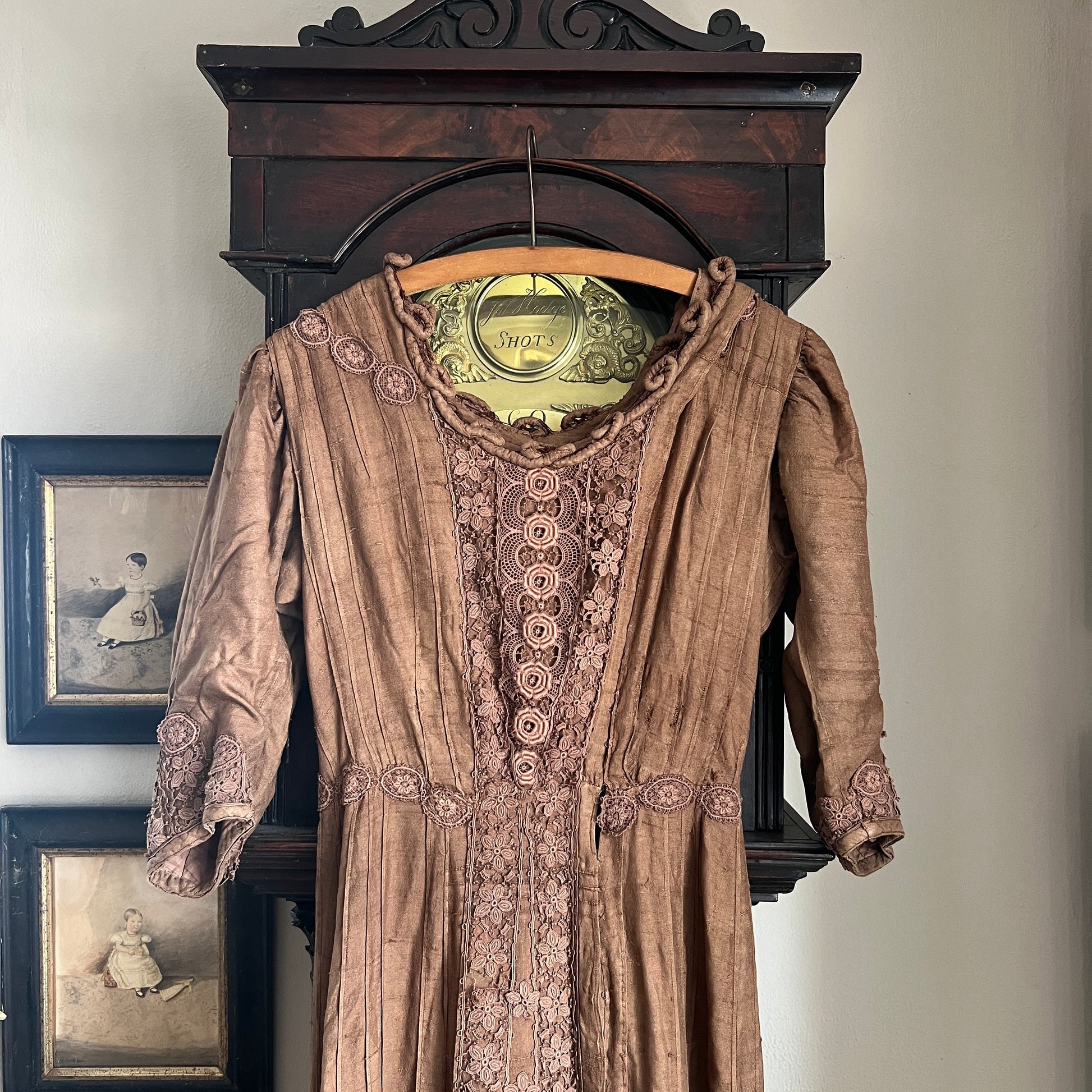 Victorian Linen and Lace Victorian Edwardian Dress – Everthine
