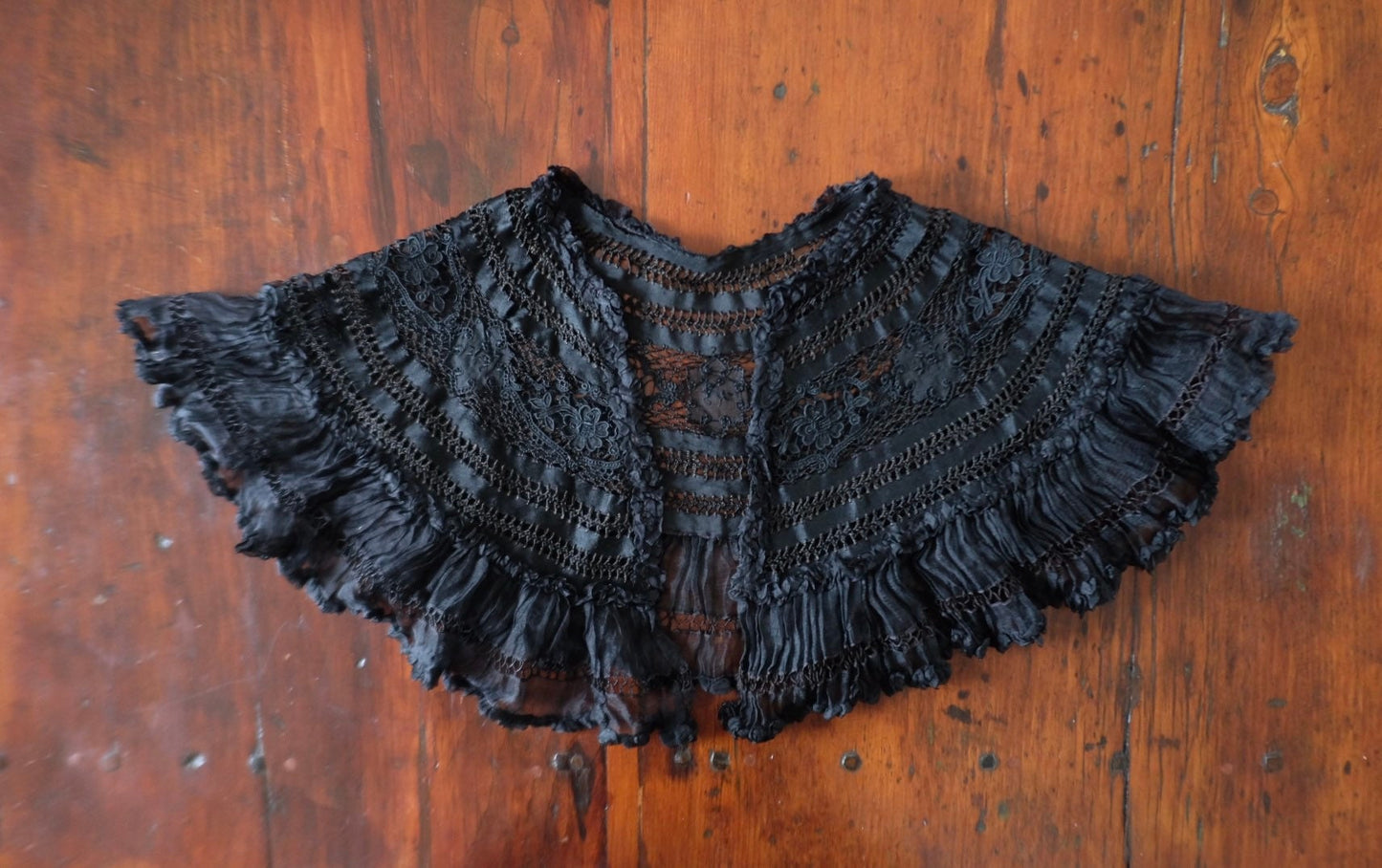 Victorian Lace Mourning Caplet Cape